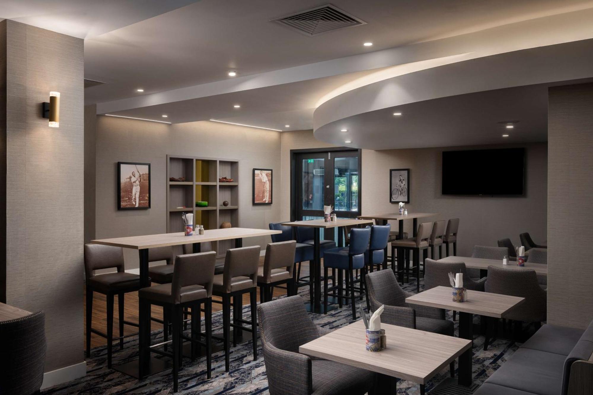 Hilton Garden Inn Columbus Airport Exterior foto